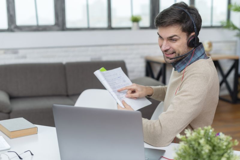 online-teacher-image